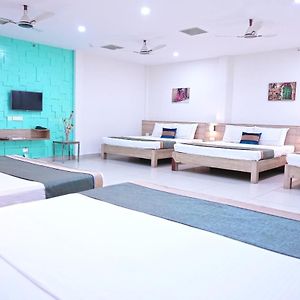 Mixed Dormitory Room